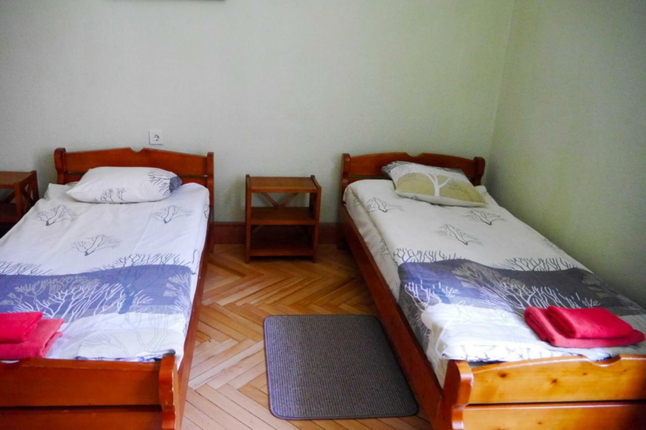 Two Bedrooms Apartment With Two Bathrooms Lviv Exterior foto