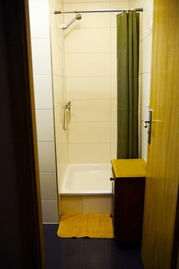 Two Bedrooms Apartment With Two Bathrooms Lviv Exterior foto